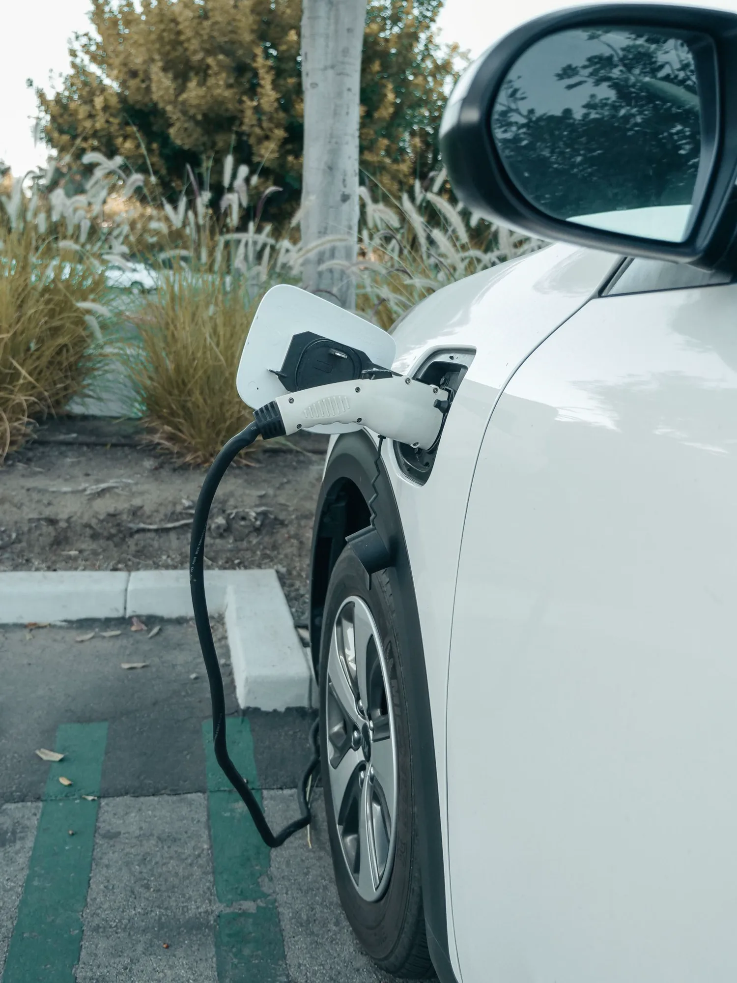 Subvención para cargador de coche eléctrico en Madrid 2026: qué ayudas quedan